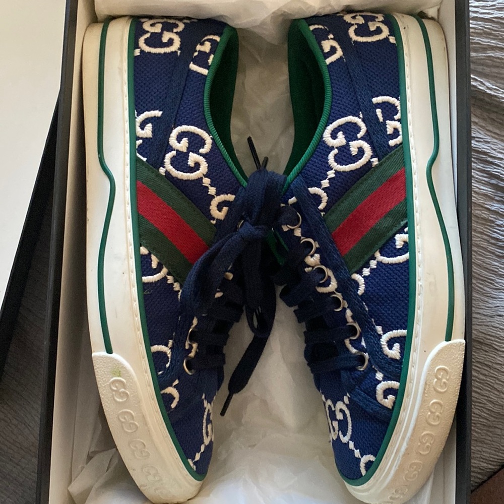 GUCCI SNEAKERS WORN ONCE SIZE 37